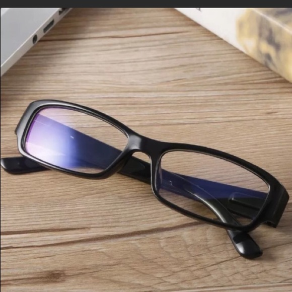 ❄️Last One! 2 Pairs of Fashion Glasses❄️ - Picture 4 of 8